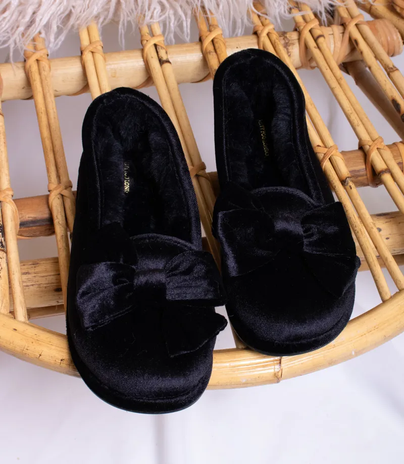 Pretty You Alissia Slipper in Black-1