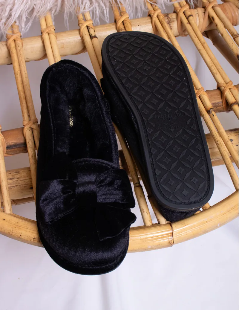 Pretty You Alissia Slipper in Black-3