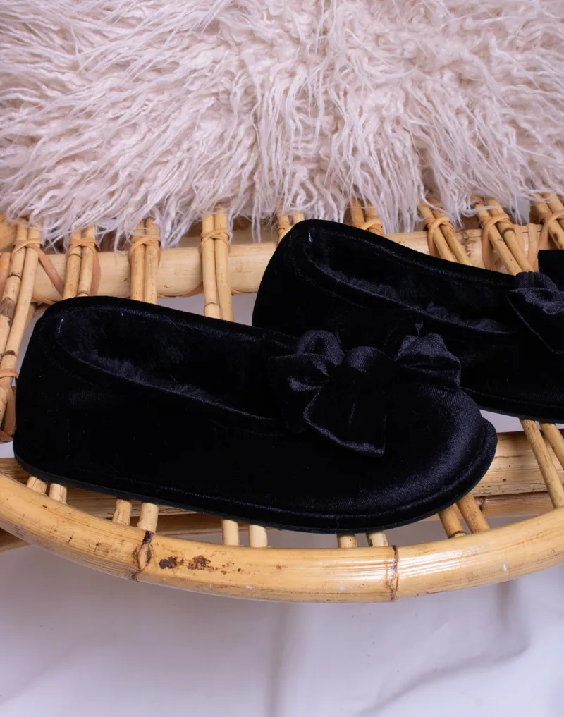 Pretty You Alissia Slipper in Black-2