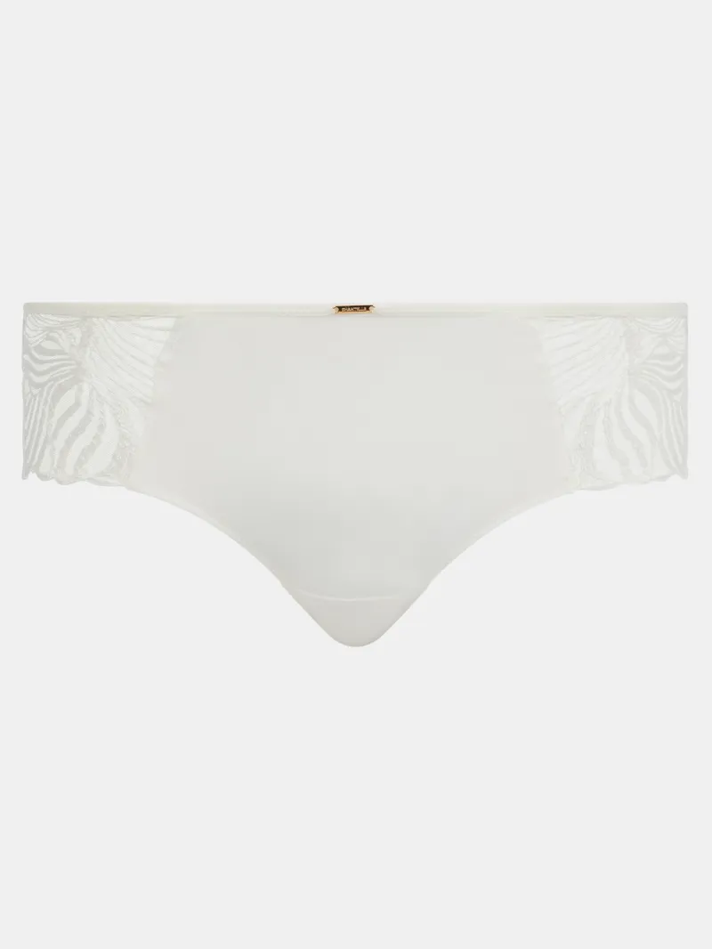 Chantelle Legend Shorty in Milk