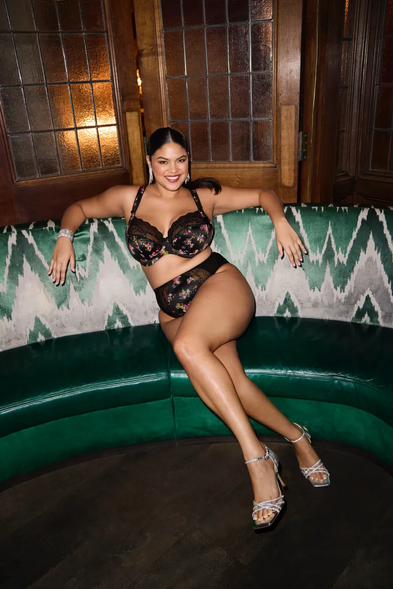 Elomi Lucie Underwired Plunge Stretch Bra in Fleur-4