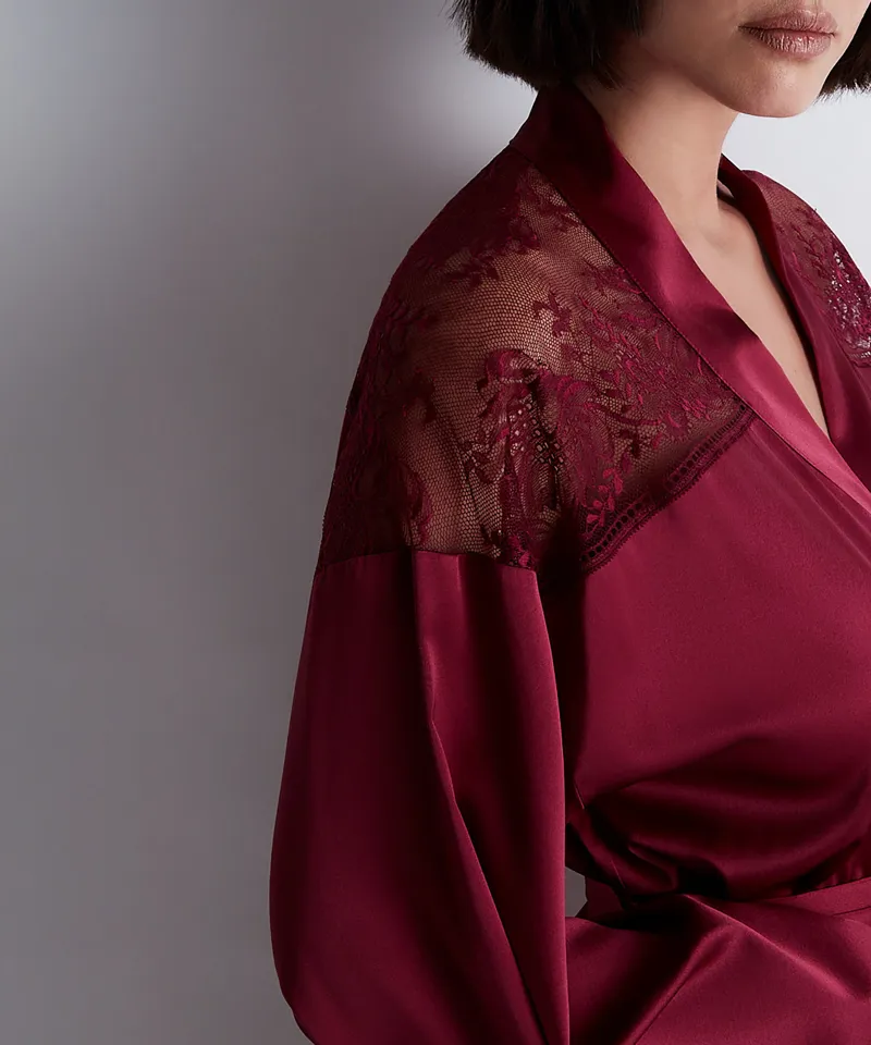 Aubade Midnight Whisper Silk Kimono in Crimison-2