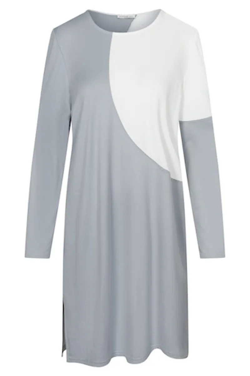 Louis Feraud Chic Nightdress in Grey