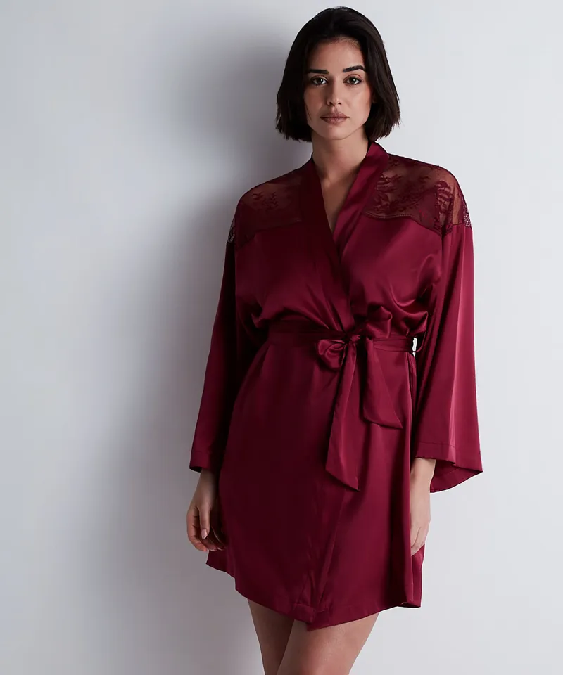 Aubade Midnight Whisper Silk Kimono in Crimison-1